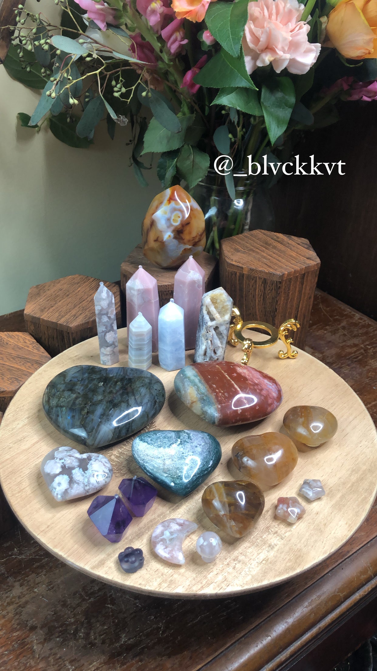Crystal bundle for @_Blvckkvt