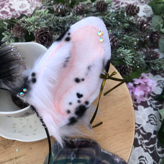 “Sequin Smile” Bunny Ears ✨🍃