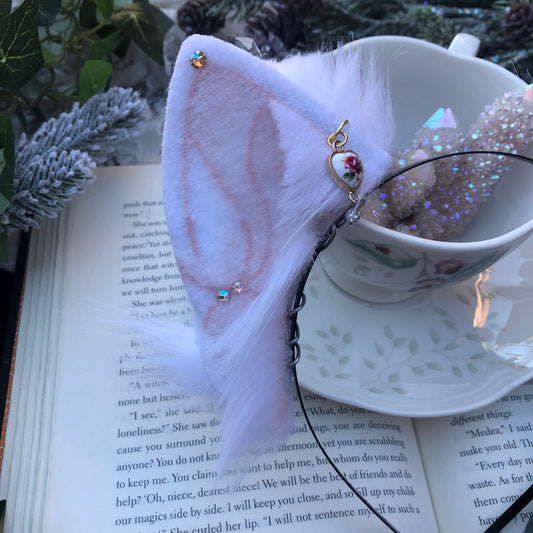 ‘Marjorie’ White Kitten Ears ✨🍃