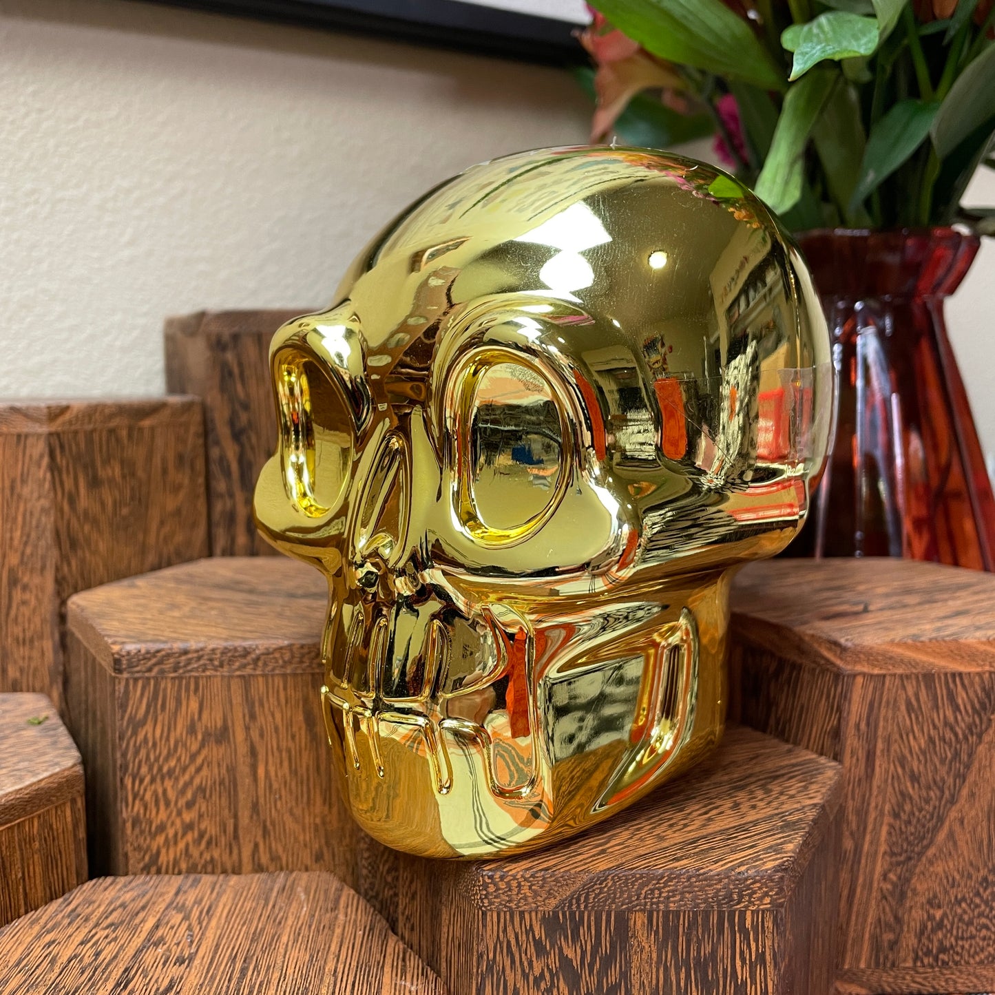 Giant Golden Mystery Skull