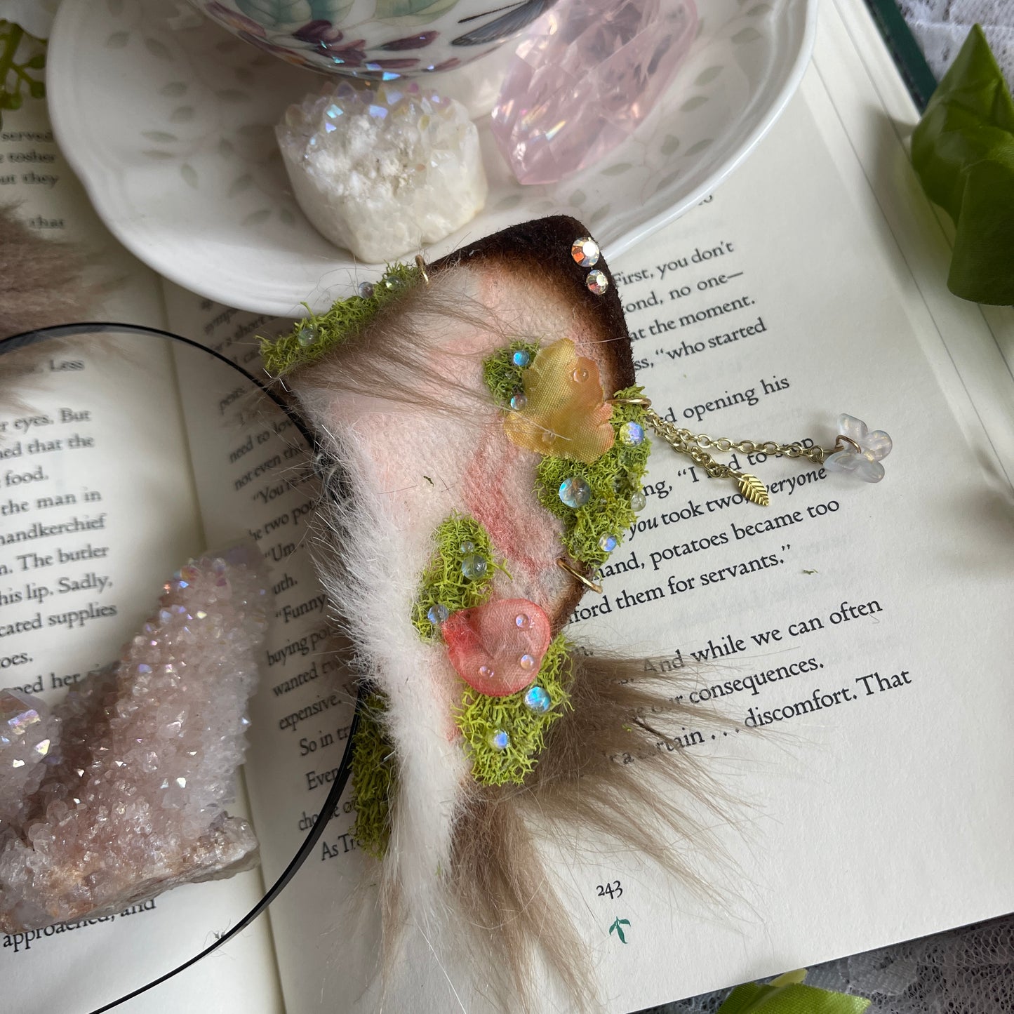 Petal Pathway - Taupe Kitten Ears ✨🌷