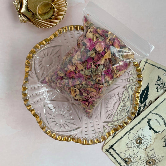Rose Buds & Petals