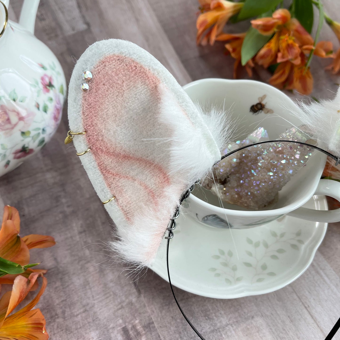 White Bunny Ears ✨🌷