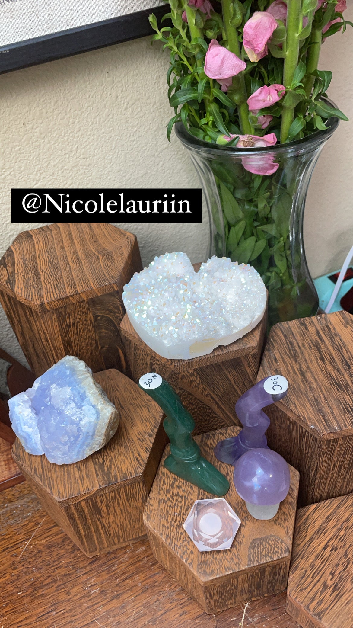 Crystal bundle for @Nicolelauriin