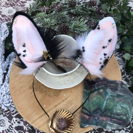 “Sequin Smile” Bunny Ears ✨🍃
