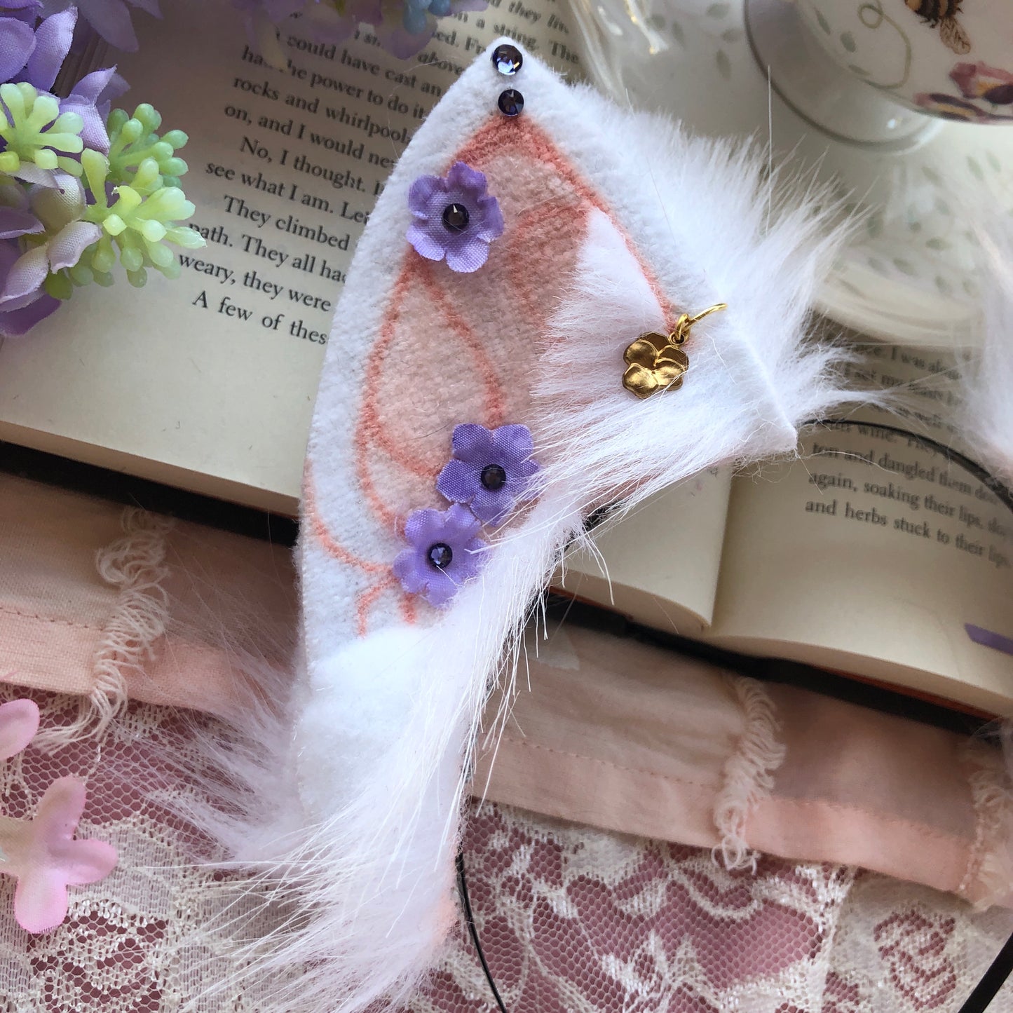 “Adorned in Flowers” White Kitten Ears ✨🌿