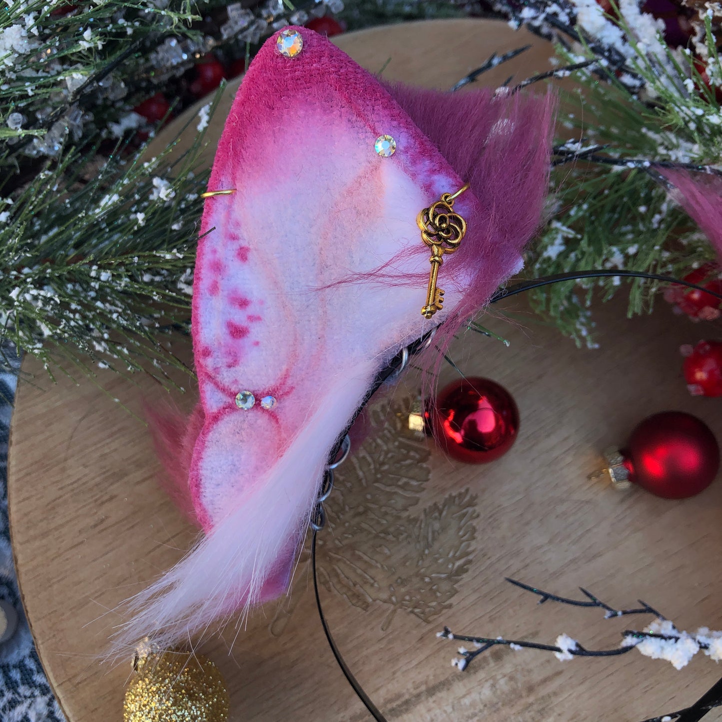 Cranberry Small Feline Ears ✨🌿