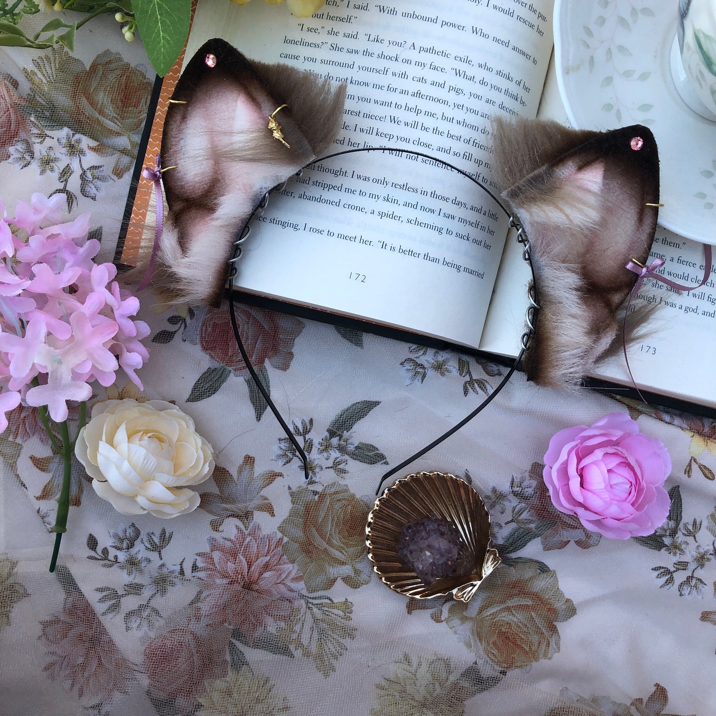 “On A Balcony” Kitten Ears (Wolfy Brown)✨🍃