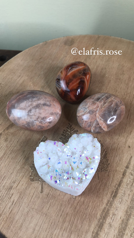 Crystal bundle for @elafris.rose