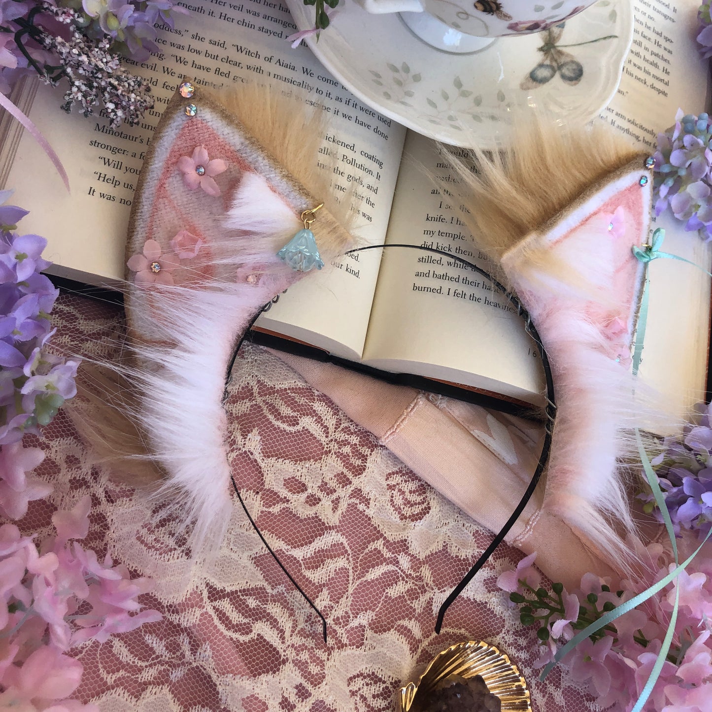 “Adorned in Flowers” Blonde Kitten Ears ✨🌿