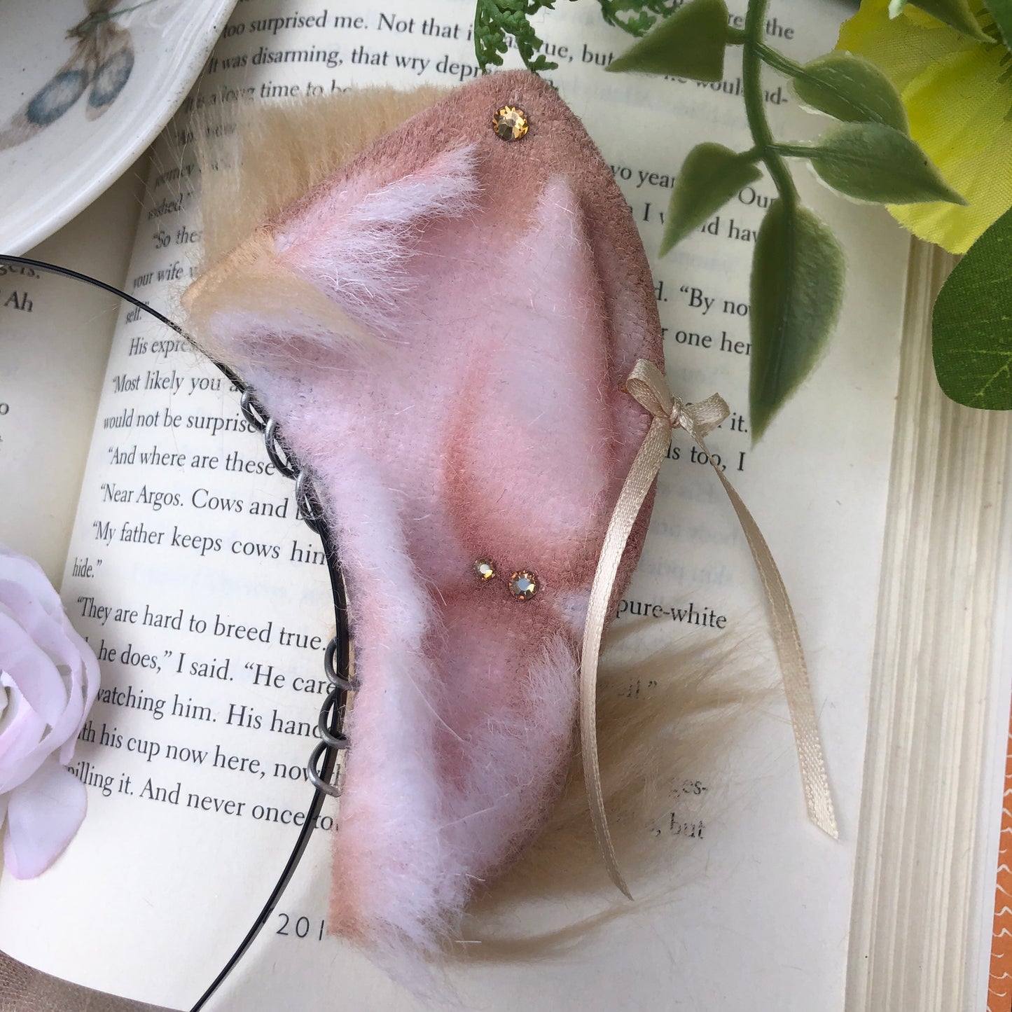 “Sweet Honeybee” Wolf Pup Ears (Blonde) ✨🍃