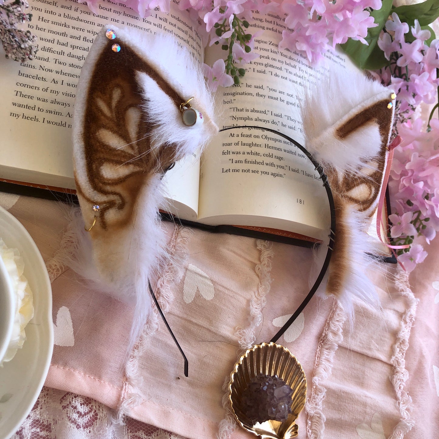 “White Chocolate Mocha” Kitten Ears ✨🌿