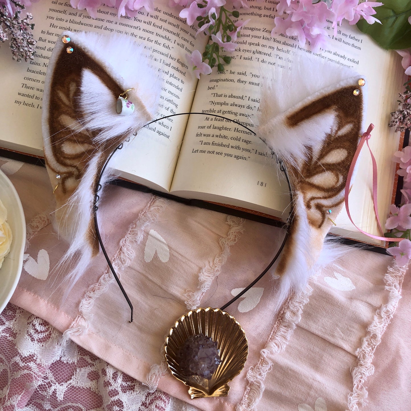 “White Chocolate Mocha” Kitten Ears ✨🌿